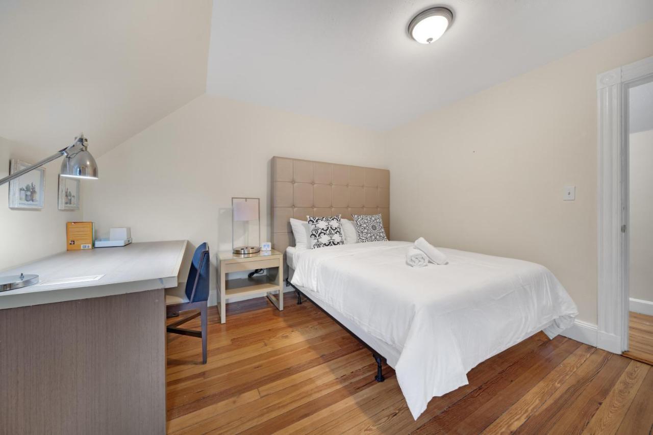 5Br 2Bh Bright & Spacious Apt In Brighton Boston Kültér fotó