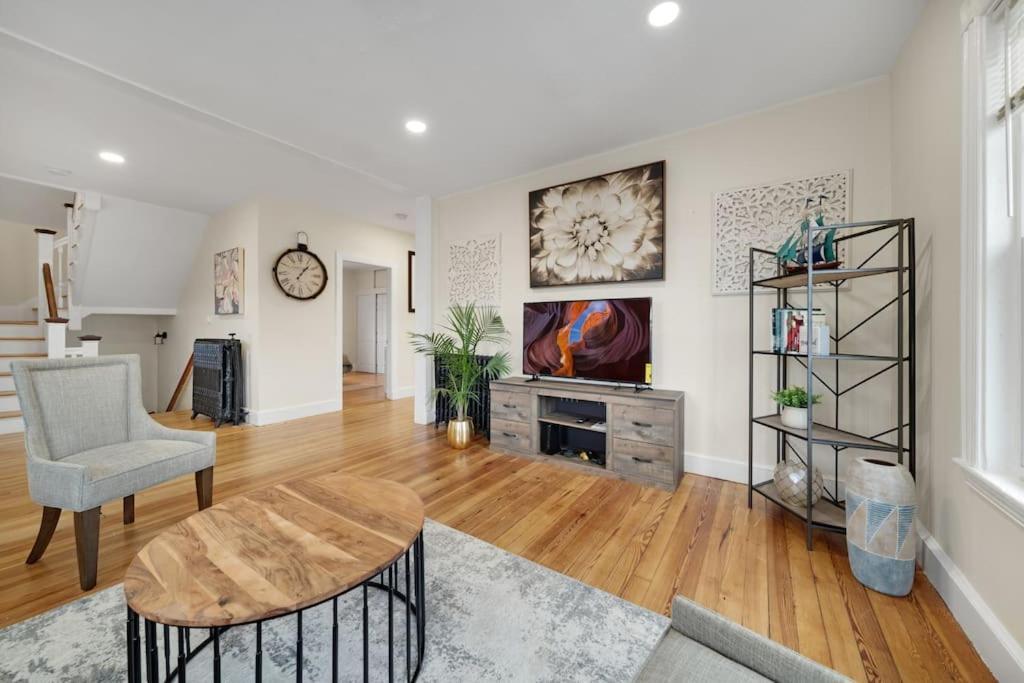 5Br 2Bh Bright & Spacious Apt In Brighton Boston Szoba fotó