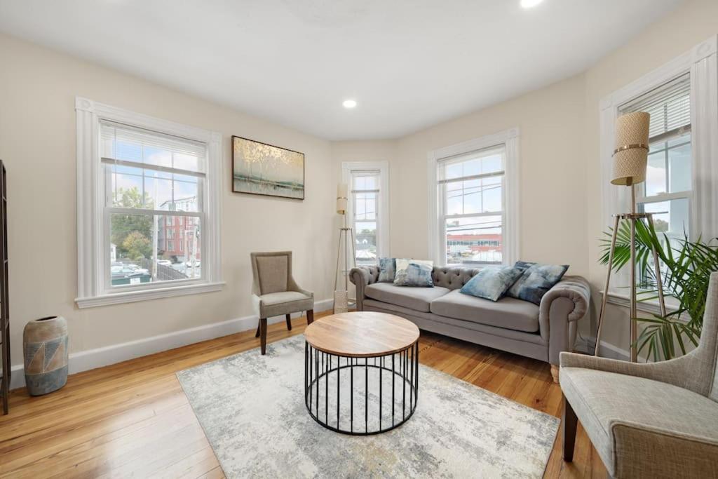 5Br 2Bh Bright & Spacious Apt In Brighton Boston Szoba fotó